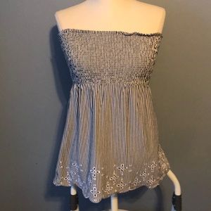 3 tops for sale. They are similar to a tube top.